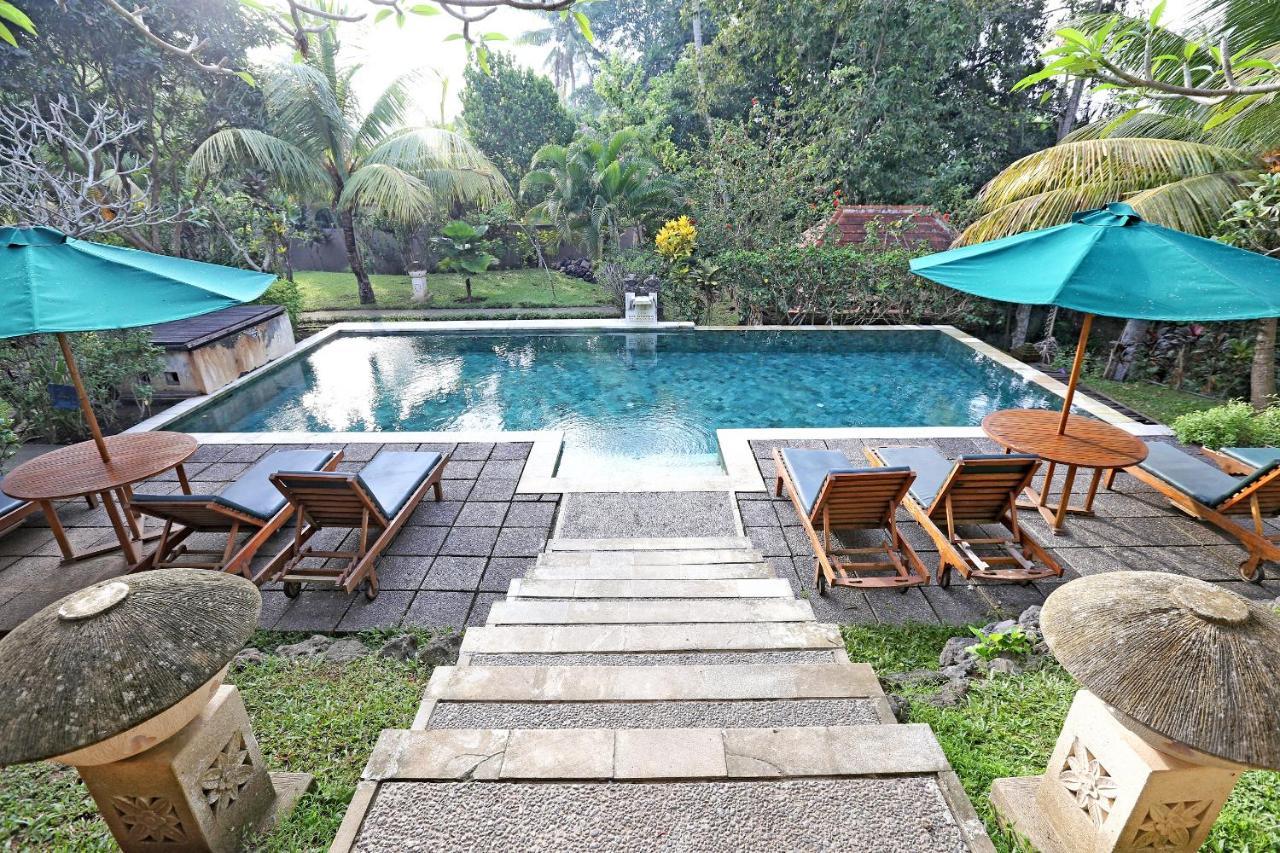 Hotel Bhanuswari & 4*